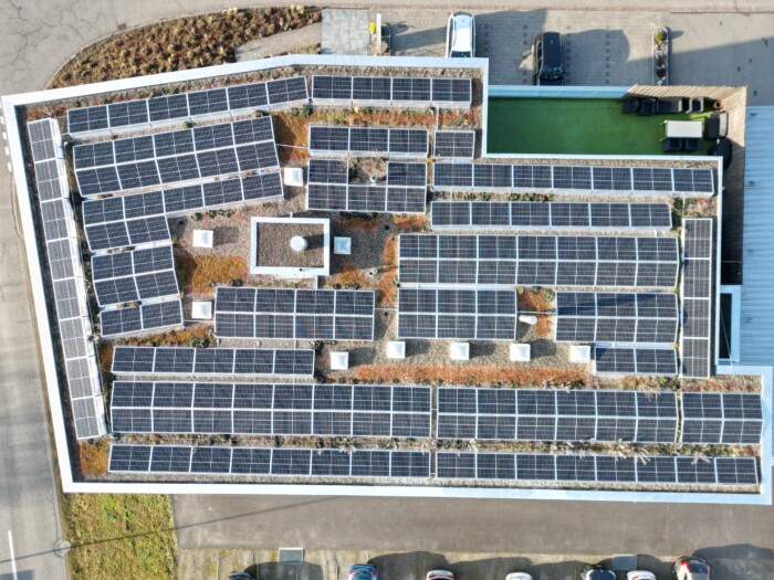 Photovoltaikanlage Nachhaltigkeit Bodenbelags Center Huber2